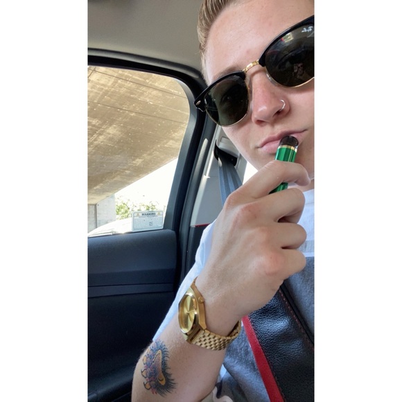 Meet your Posher, Gena - Picture 7 of 7